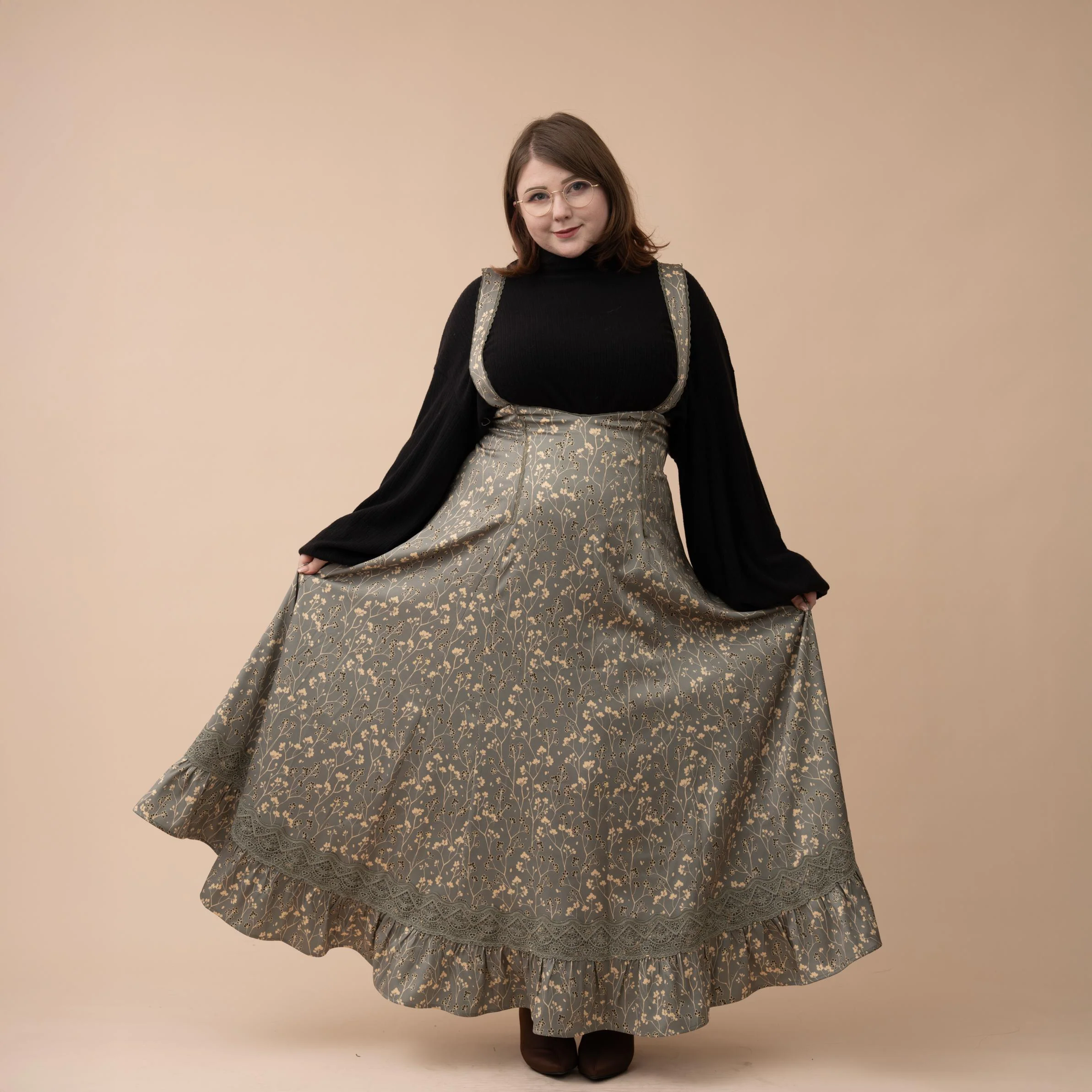 Cottage Jumperskirt in Green - Image 6
