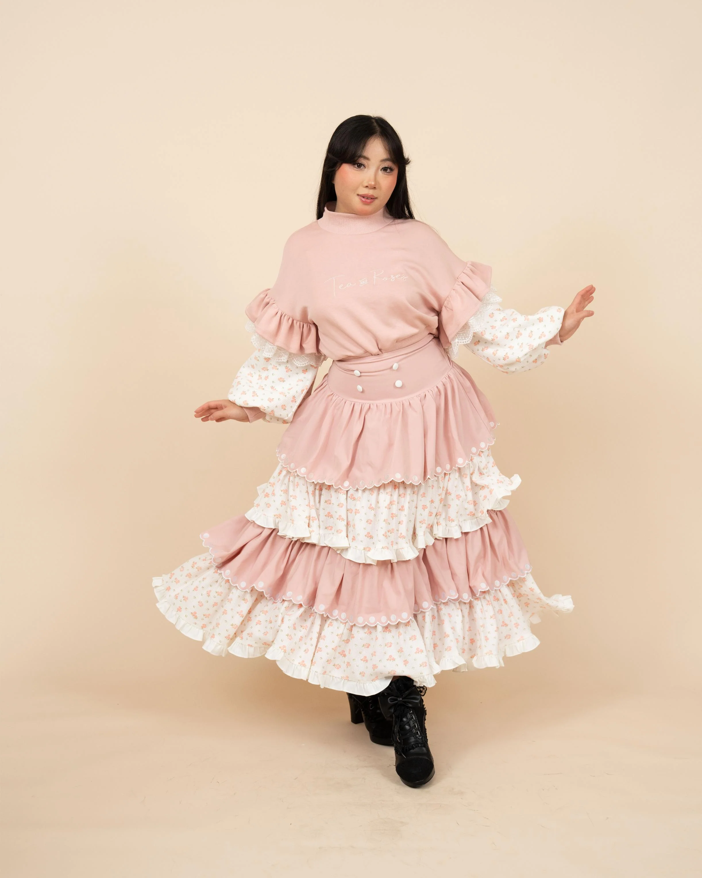 (Pre-Order CLOSED) Tea & Roses Sweater (Estimated Shipping Date April 15th - 22nd) - Image 7
